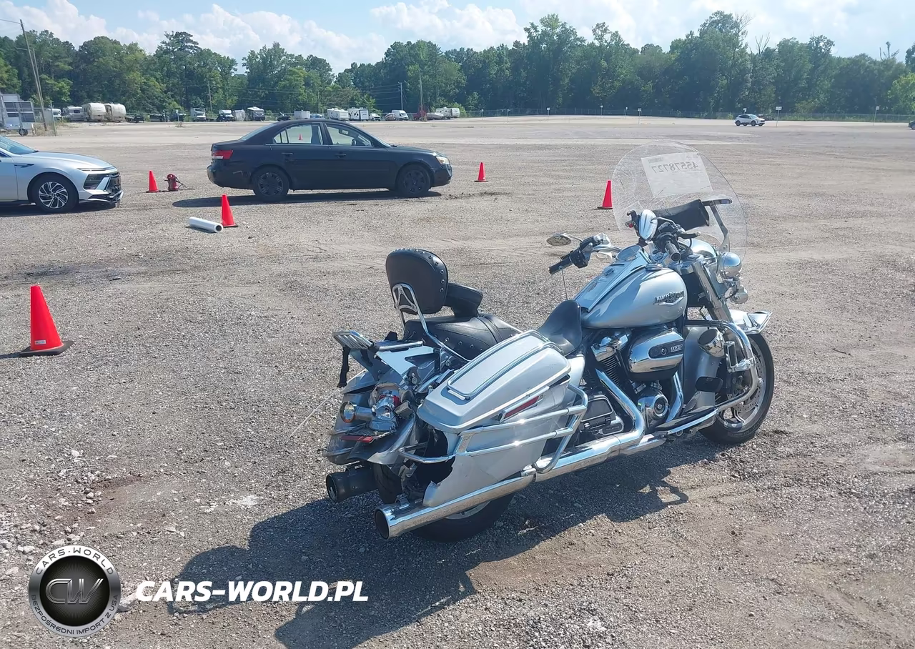 2019 Harley-Davidson Flhr VIN:1HD1FBC14KB625672 - 4