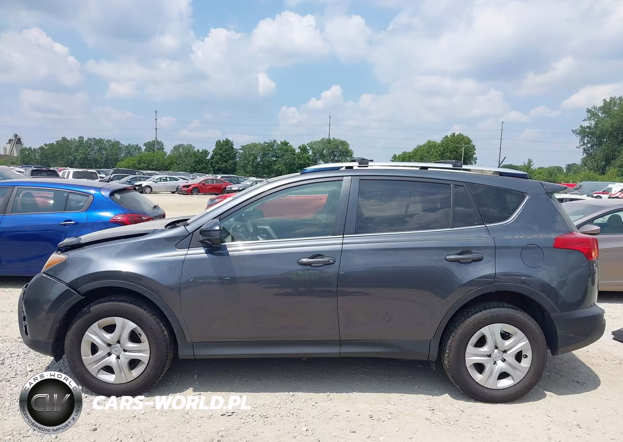 2015 Toyota Rav4 Le VIN:JTMBFREV5FD143897 - 14