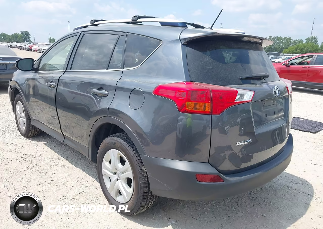 2015 Toyota Rav4 Le VIN:JTMBFREV5FD143897 - 3