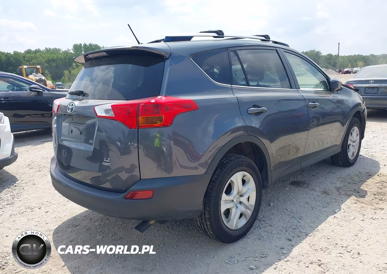 2015 Toyota Rav4 Le VIN:JTMBFREV5FD143897 - 4