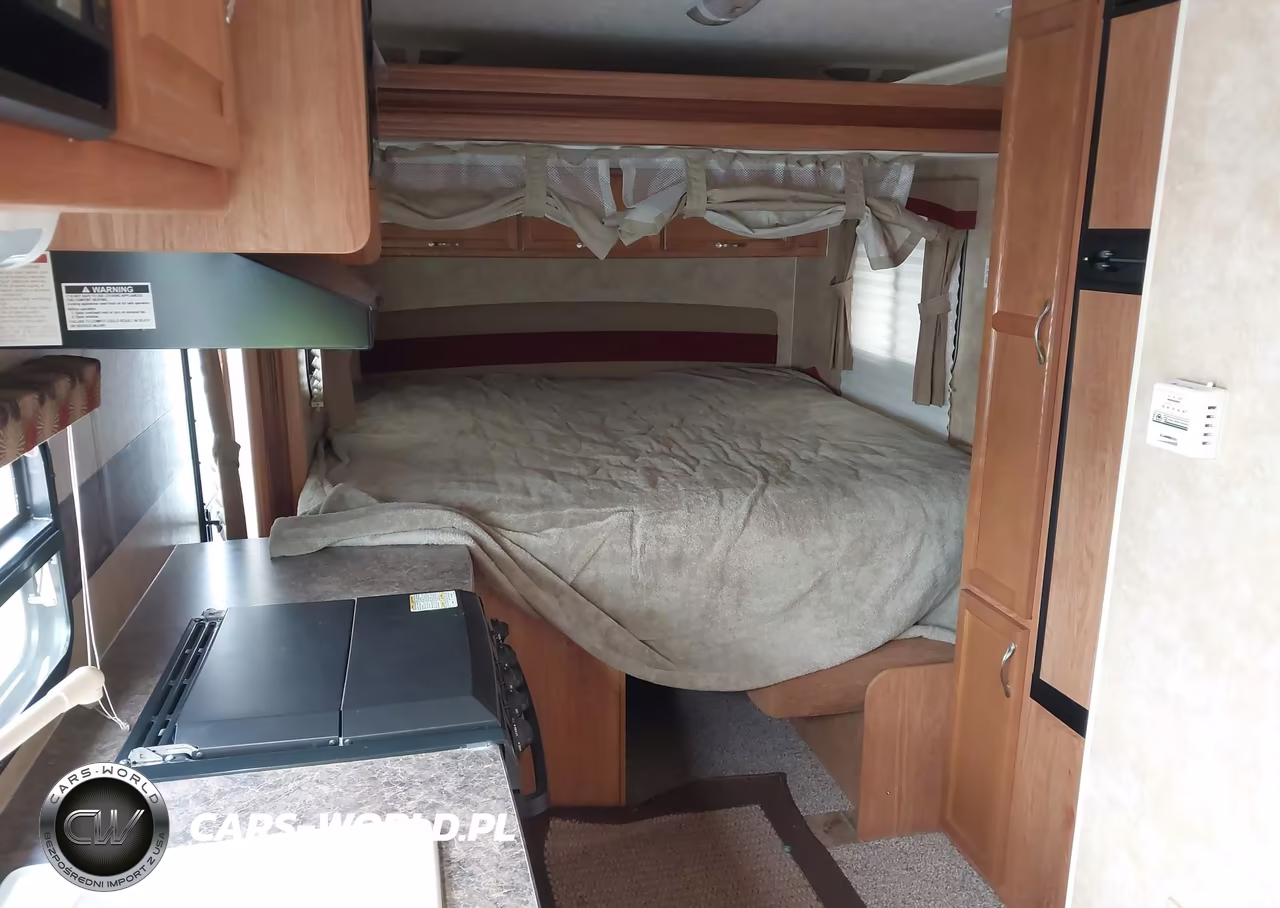 2010 Jayco Feather 213 VIN:1UJBJ0BKXA1J30190 - 5