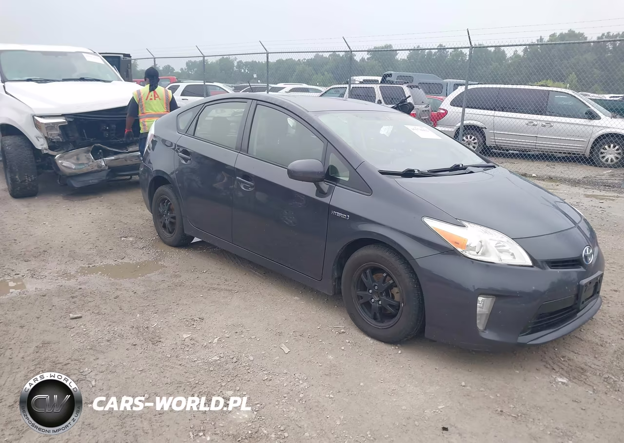 2015 Toyota Prius Three – zdjęcie 1 z 16