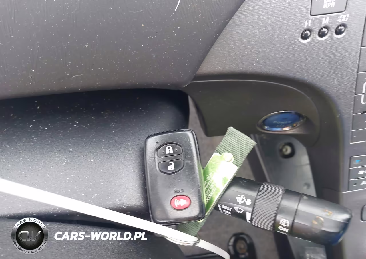 2015 Toyota Prius Three VIN:JTDKN3DU3F0415878 - 11