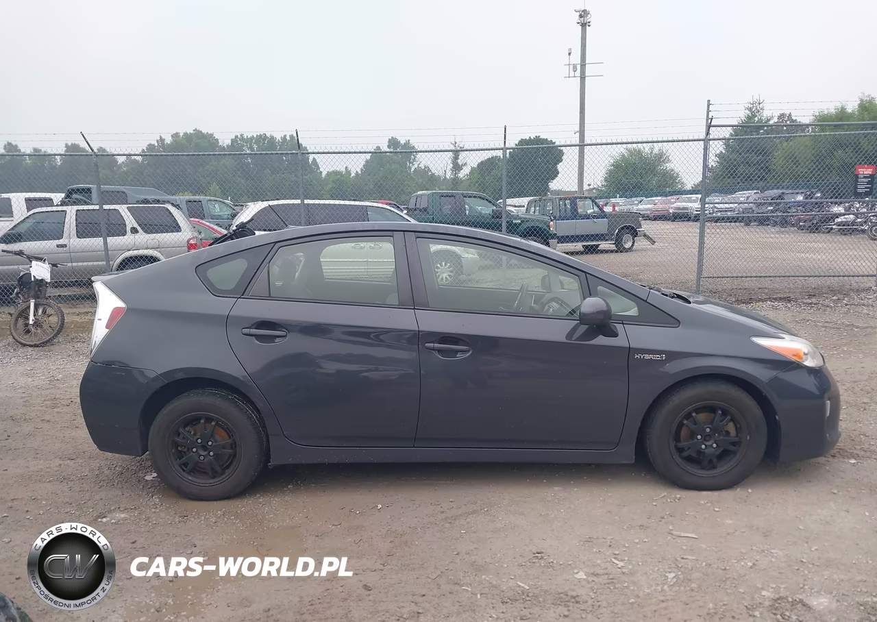 2015 Toyota Prius Three VIN:JTDKN3DU3F0415878 - 13
