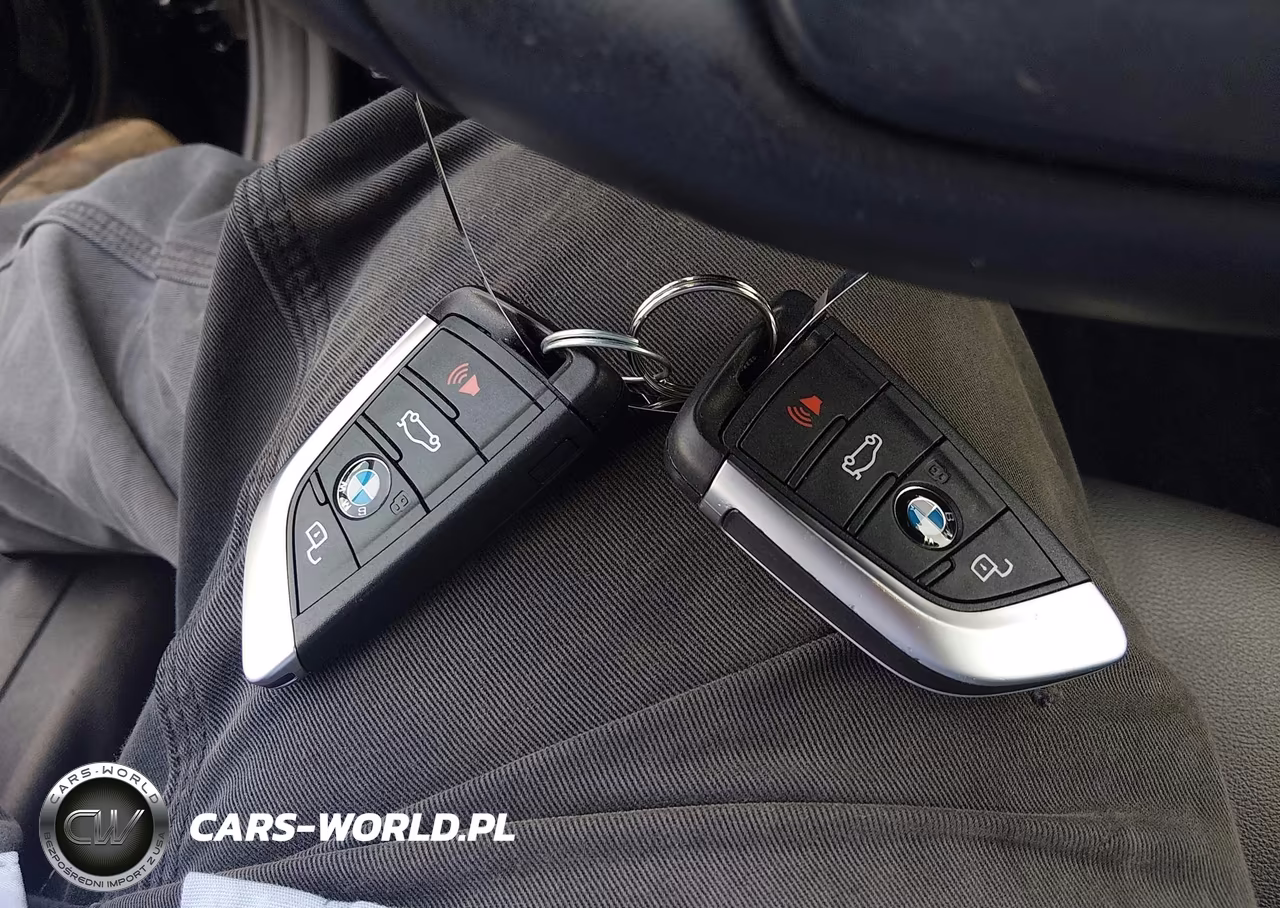 2023 BMW 330E VIN:3MW39FF09P8D05894 - 11