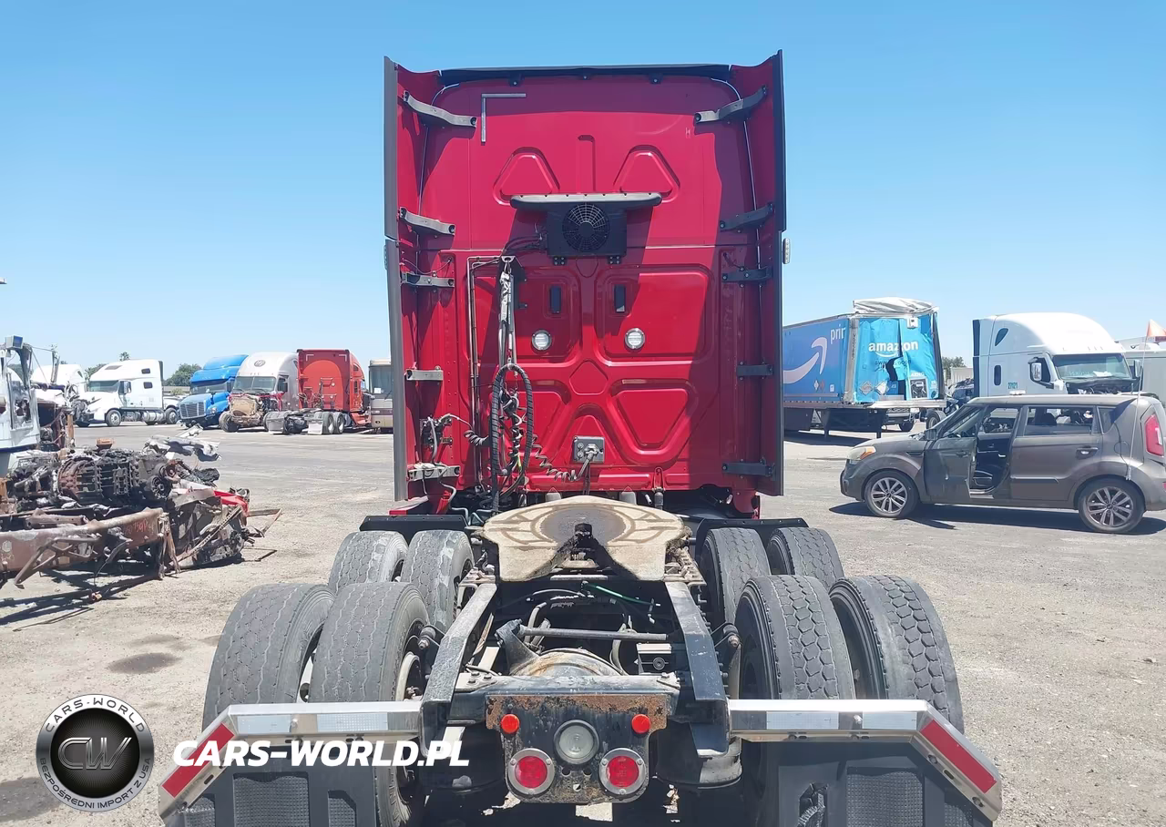 2018 Freightliner Cascadia 125 VIN:3AKJGLDV3JSJX4794 - 18
