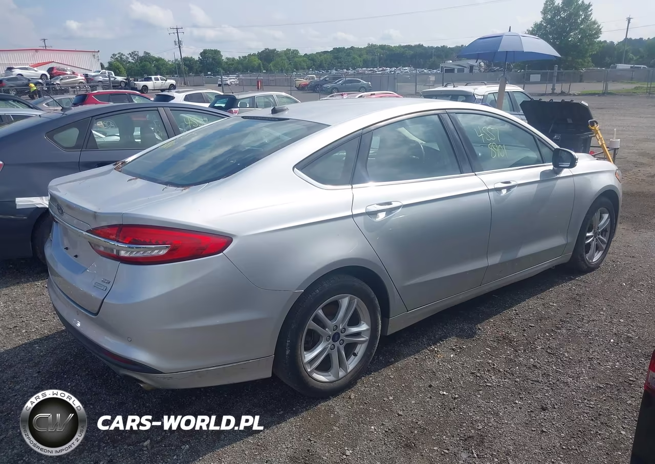 2018 Ford Fusion Se VIN:3FA6P0HD0JR189009 - 4