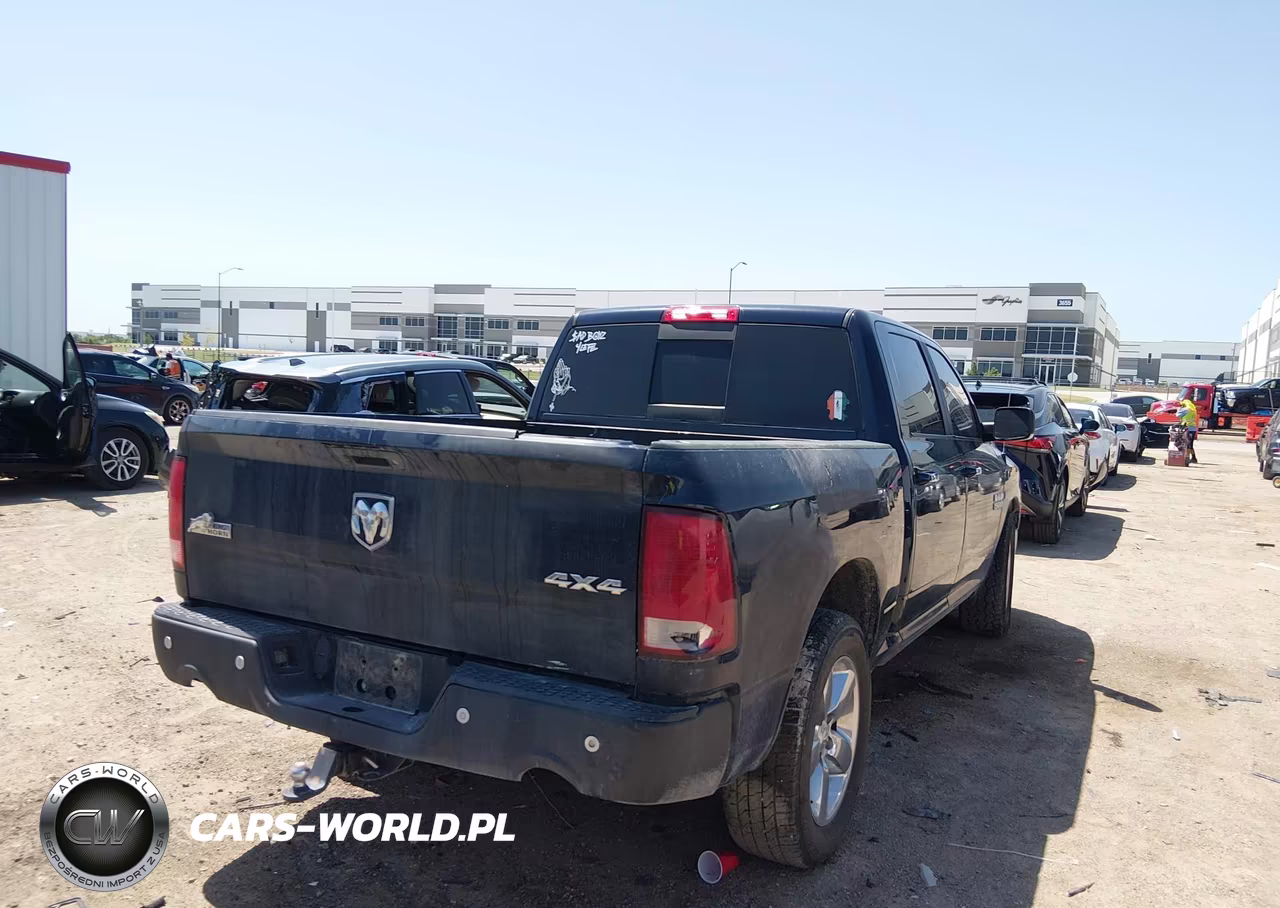 2018 Ram 1500 Big Horn 4X4 5'7 Box VIN:3C6RR7LT2JG198113 - 4