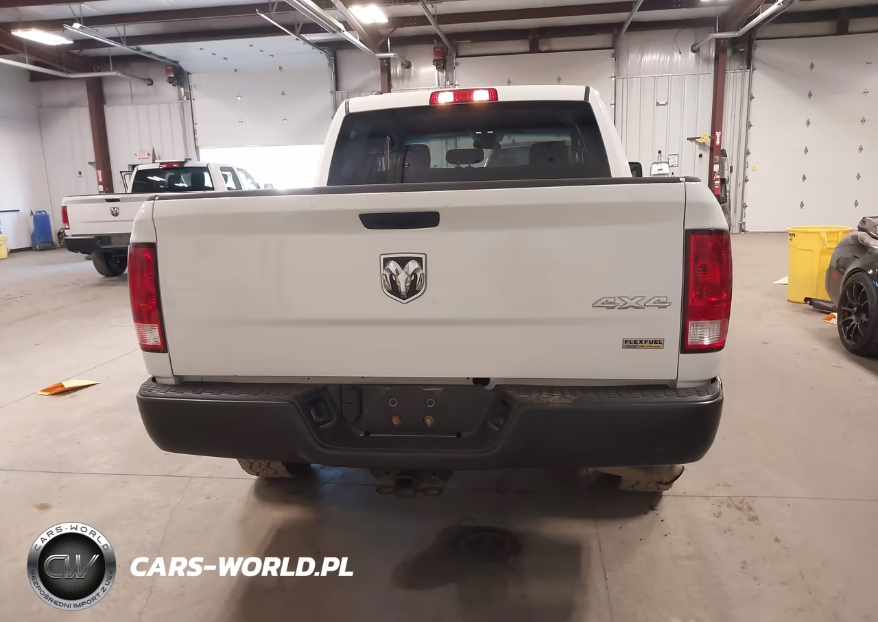 2019 Ram 1500 Classic Tradesman 4X4 5'7 Box VIN:1C6RR7KG7KS658641 - 17