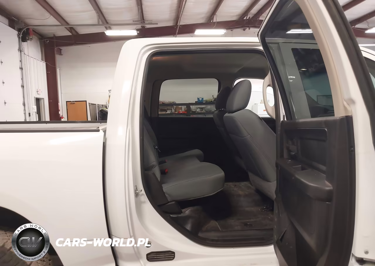 2019 Ram 1500 Classic Tradesman 4X4 5'7 Box VIN:1C6RR7KG7KS658641 - 8