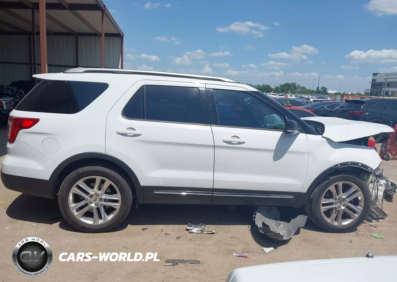 2017 Ford Explorer Xlt VIN:1FM5K7D82HGB90729 - 13