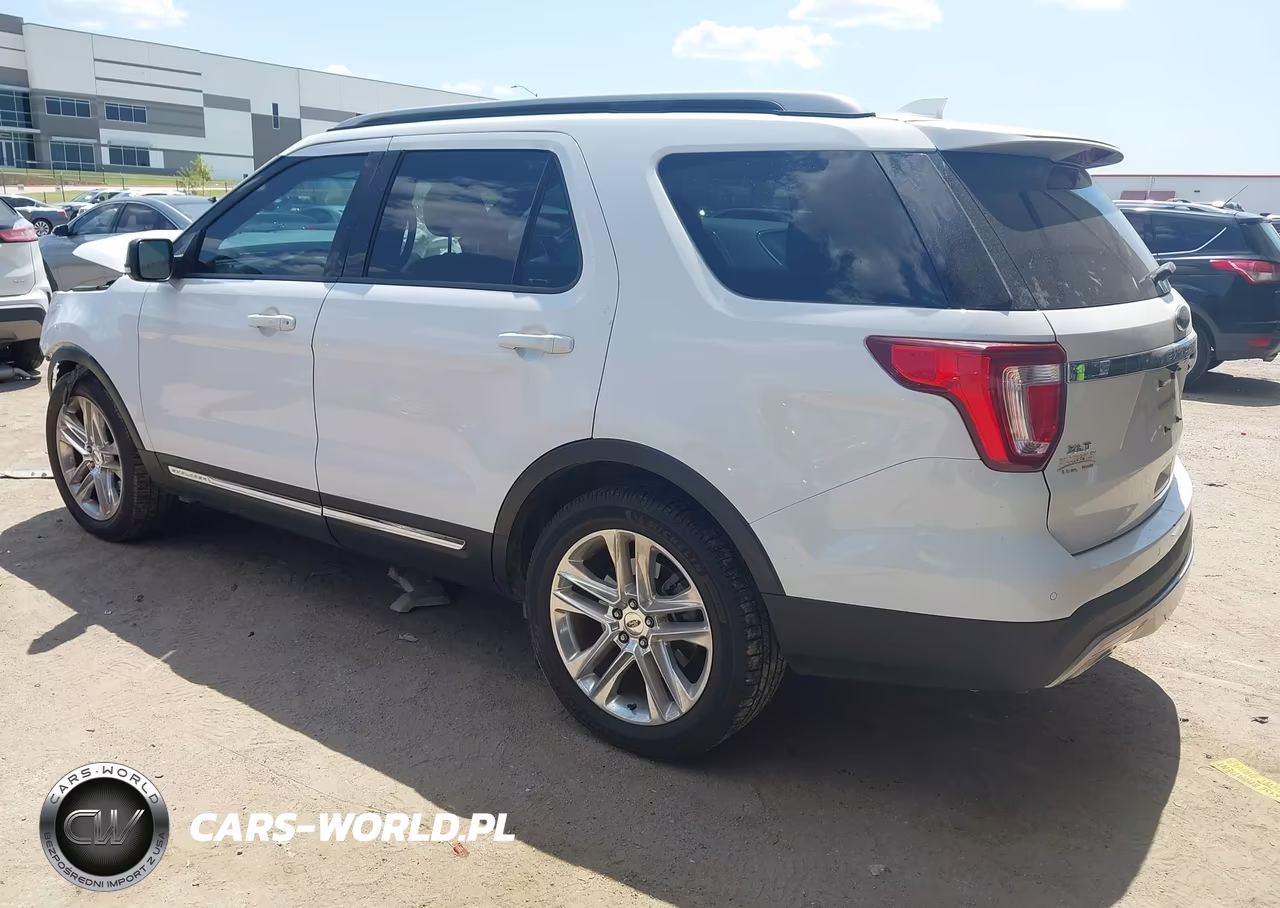 2017 Ford Explorer Xlt VIN:1FM5K7D82HGB90729 - 3