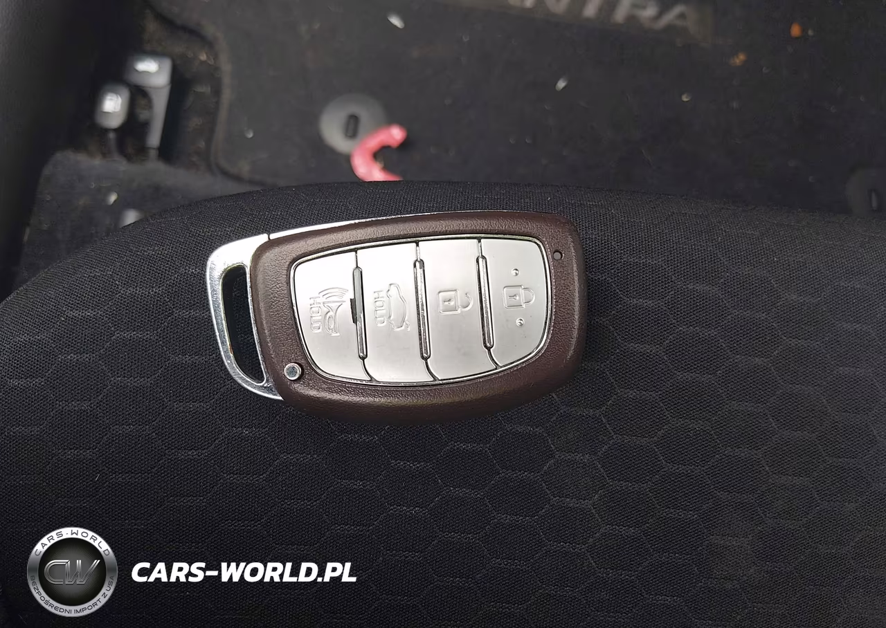 2019 Hyundai Elantra Value Edition VIN:KMHD84LF9KU853750 - 11
