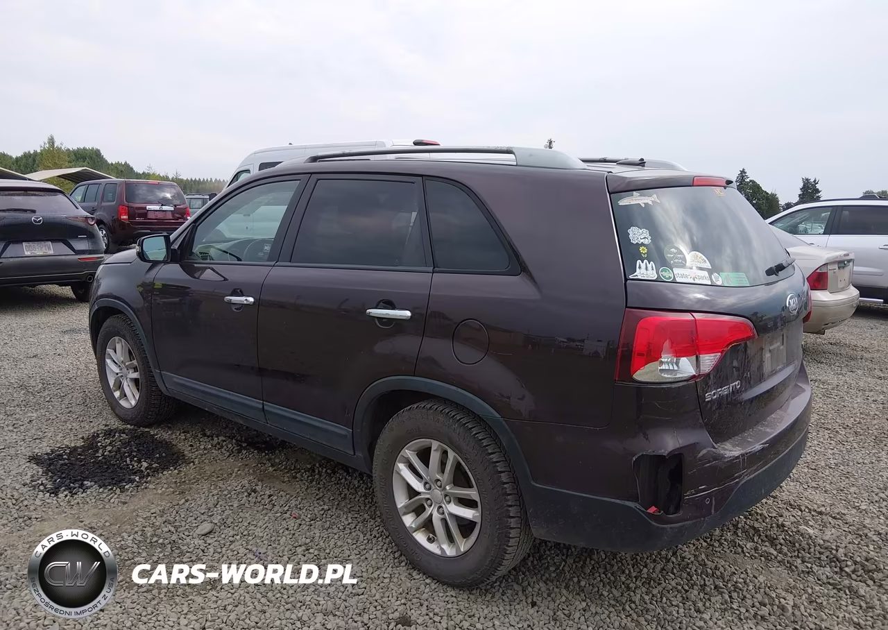 2015 Kia Sorento Lx VIN:5XYKT4A68FG573323 - 3