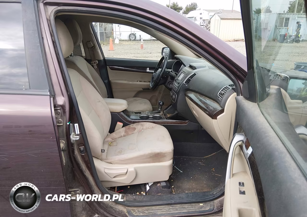 2015 Kia Sorento Lx VIN:5XYKT4A68FG573323 - 5