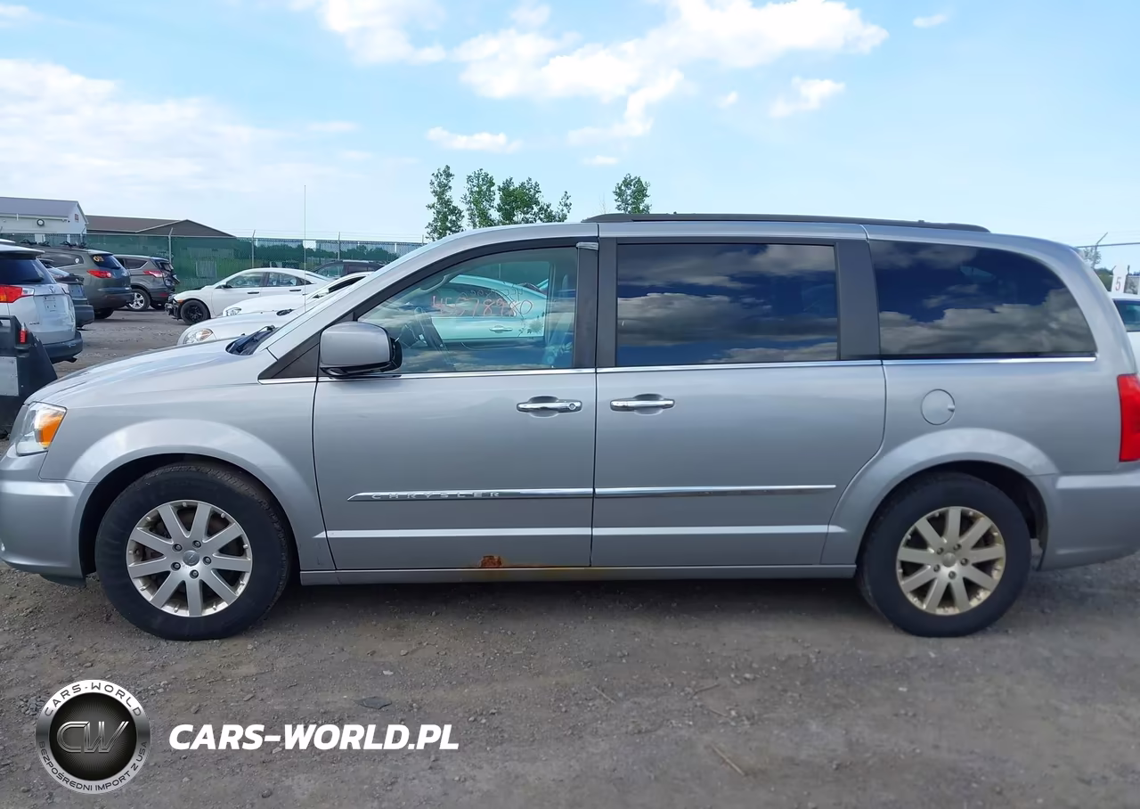 2016 Chrysler Town & Country Touring VIN:2C4RC1BG6GR283339 - 14