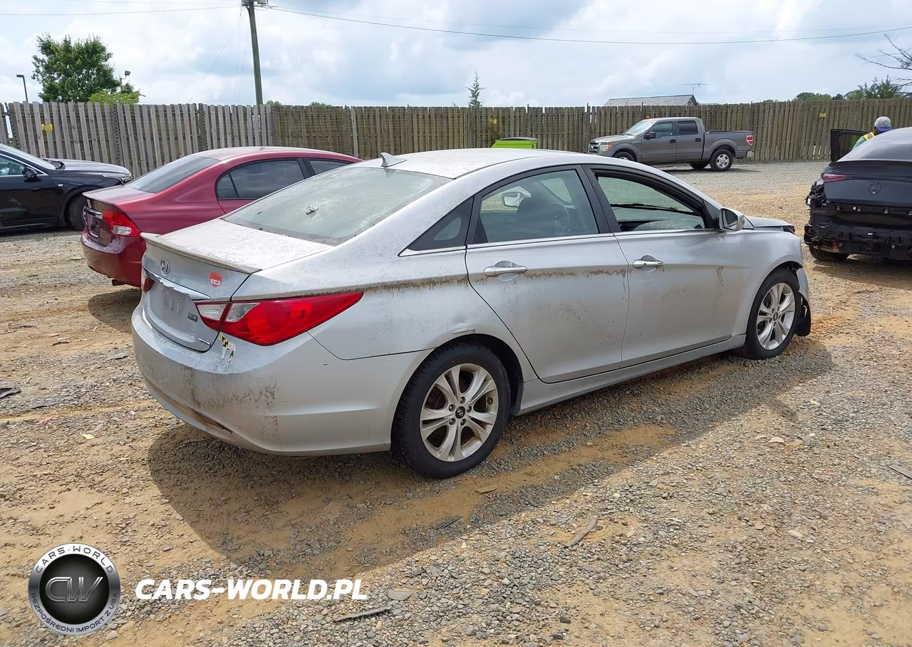 2011 Hyundai Sonata Limited VIN:5NPEC4ACXBH254530 - 4