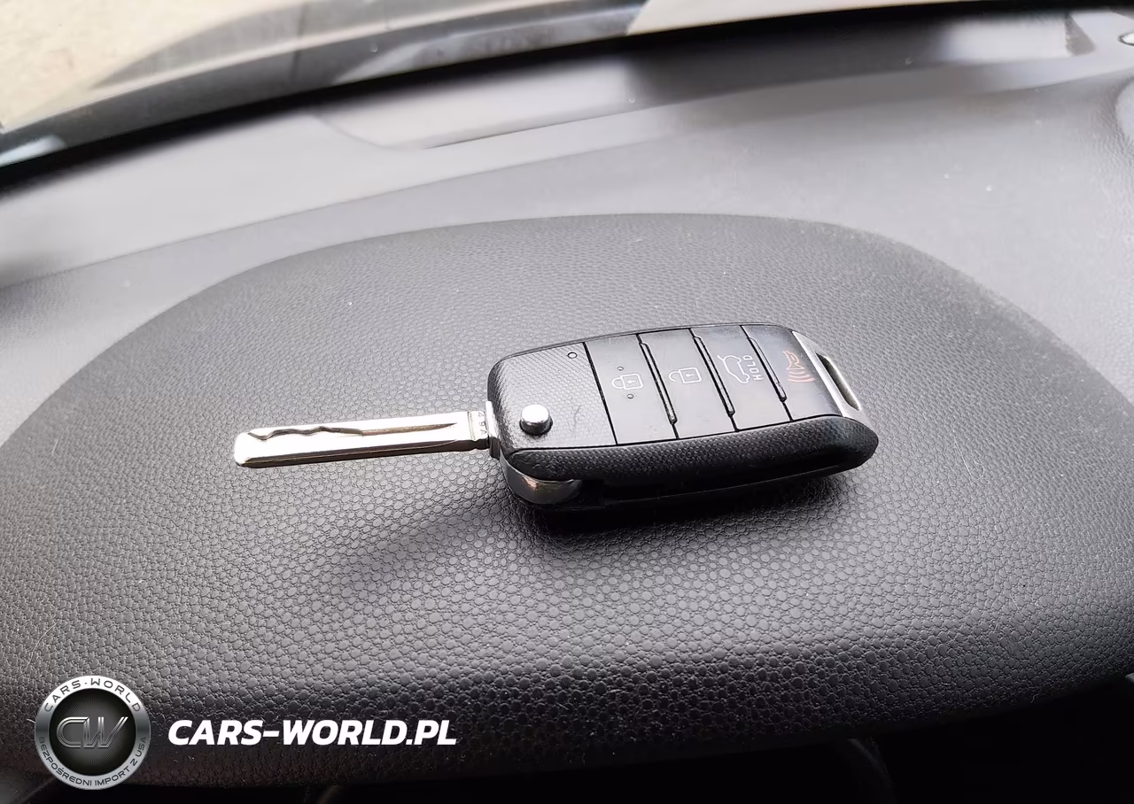 2014 Kia Soul + VIN:KNDJP3A54E7058090 - 11