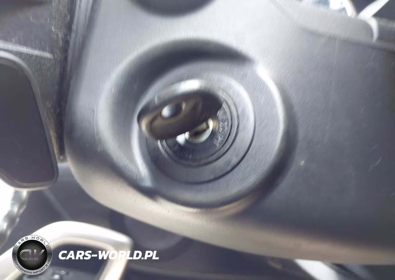 2016 Hyundai Veloster VIN:KMHTC6AD5GU271627 - 11