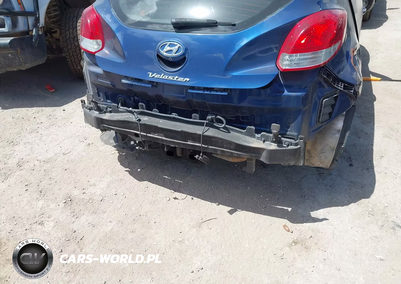 2016 Hyundai Veloster VIN:KMHTC6AD5GU271627 - 13