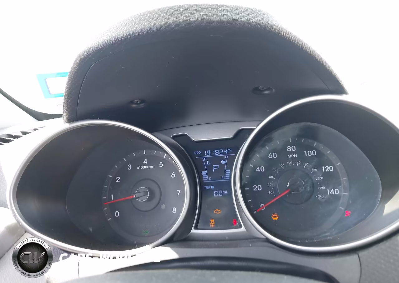 2016 Hyundai Veloster VIN:KMHTC6AD5GU271627 - 7