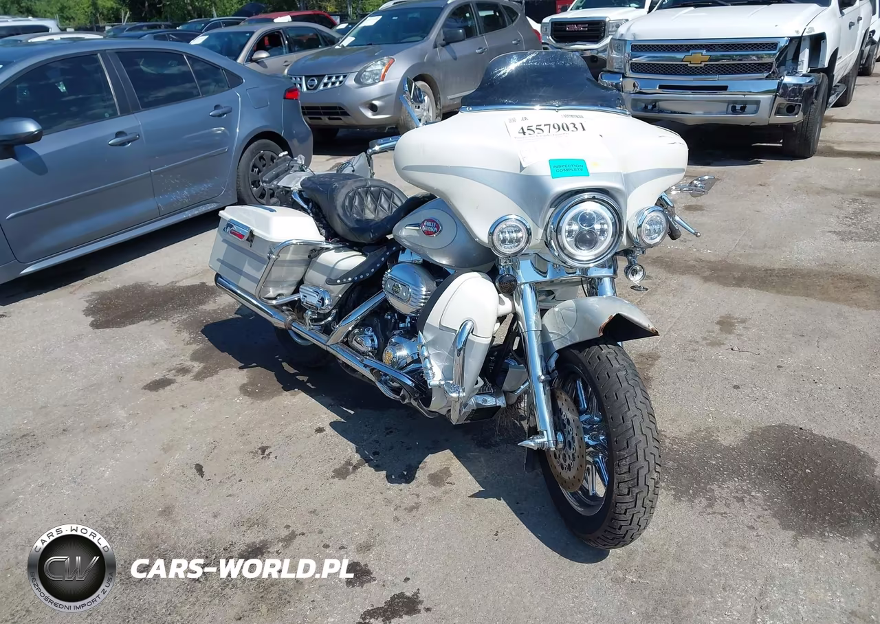 2008 Harley-Davidson Flhtcuse3