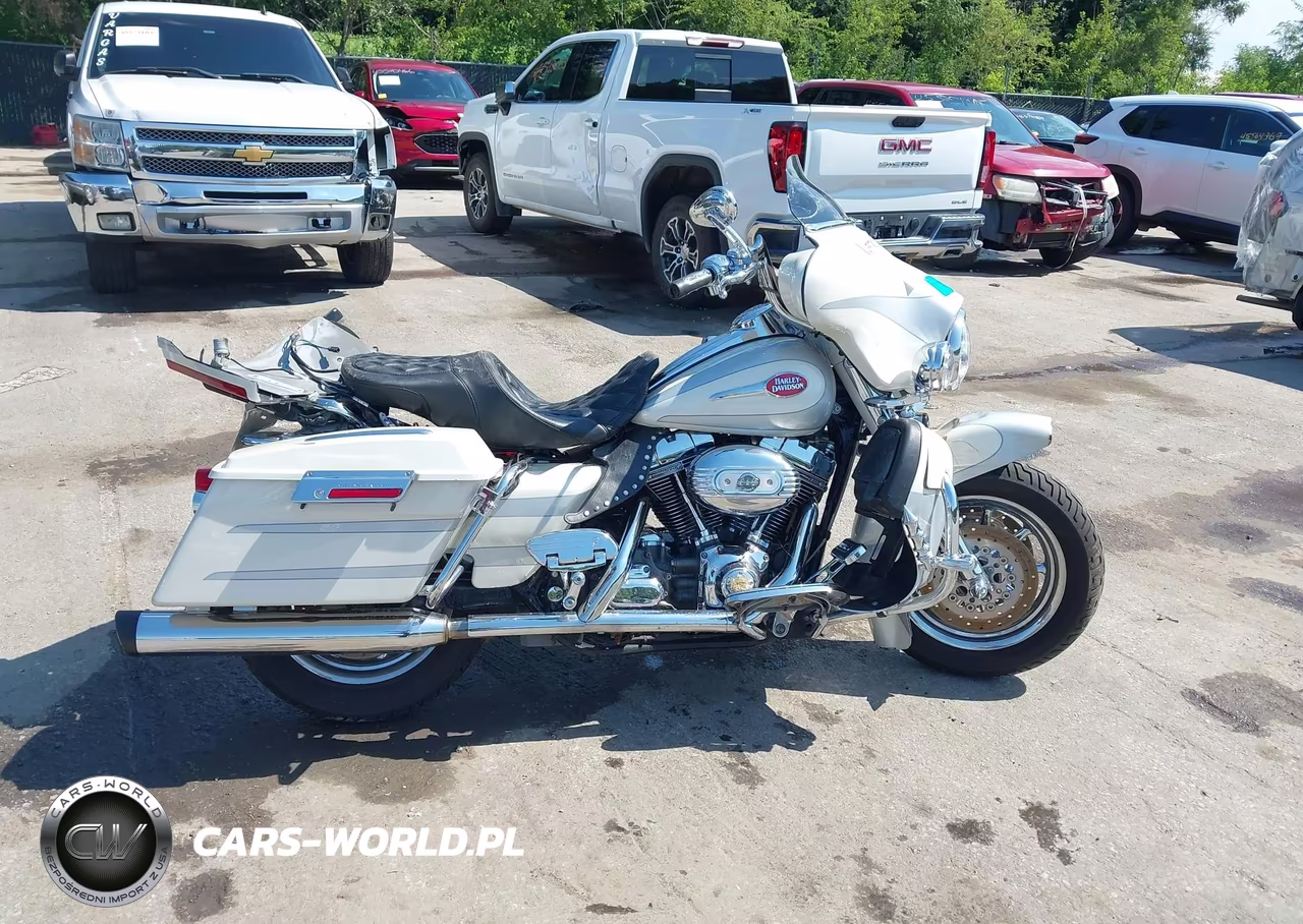 2008 Harley-Davidson Flhtcuse3 VIN:1HD1PR8198Y959376 - 13