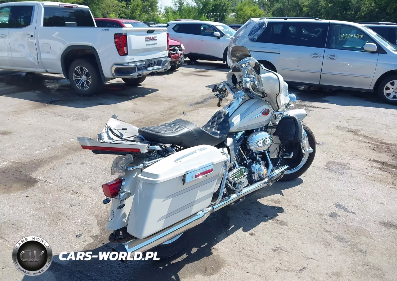 2008 Harley-Davidson Flhtcuse3 VIN:1HD1PR8198Y959376 - 4