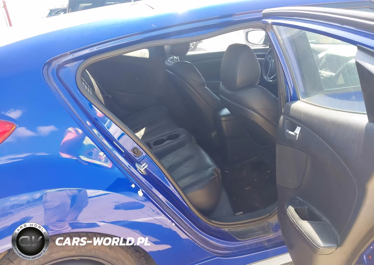 2013 Hyundai Veloster Turbo W-Black VIN:KMHTC6AE1DU111202 - 8
