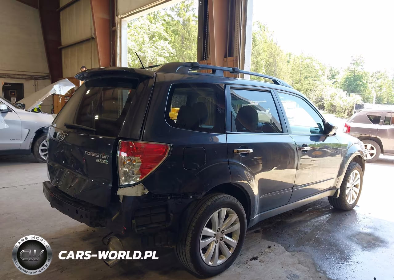 2012 Subaru Forester 2.5X Limited VIN:JF2SHAEC2CH441761 - 4