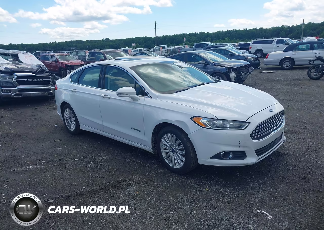 2013 Ford Fusion Hybrid Se – zdjęcie 1 z 11