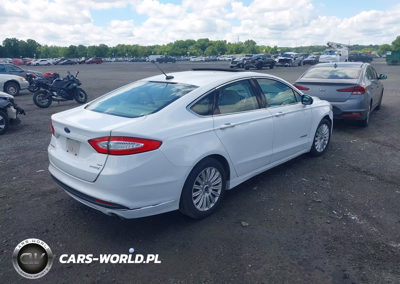 2013 Ford Fusion Hybrid Se VIN:3FA6P0LU9DR204568 - 4