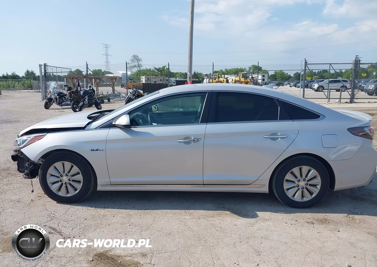 2016 Hyundai Sonata Hybrid Se VIN:KMHE24L13GA023610 - 15