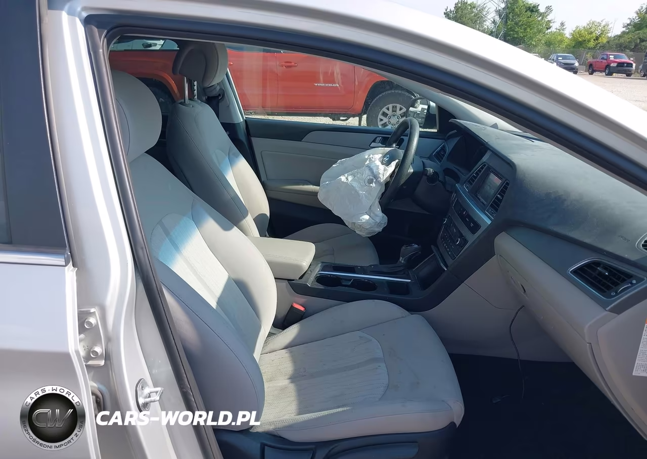 2016 Hyundai Sonata Hybrid Se VIN:KMHE24L13GA023610 - 5