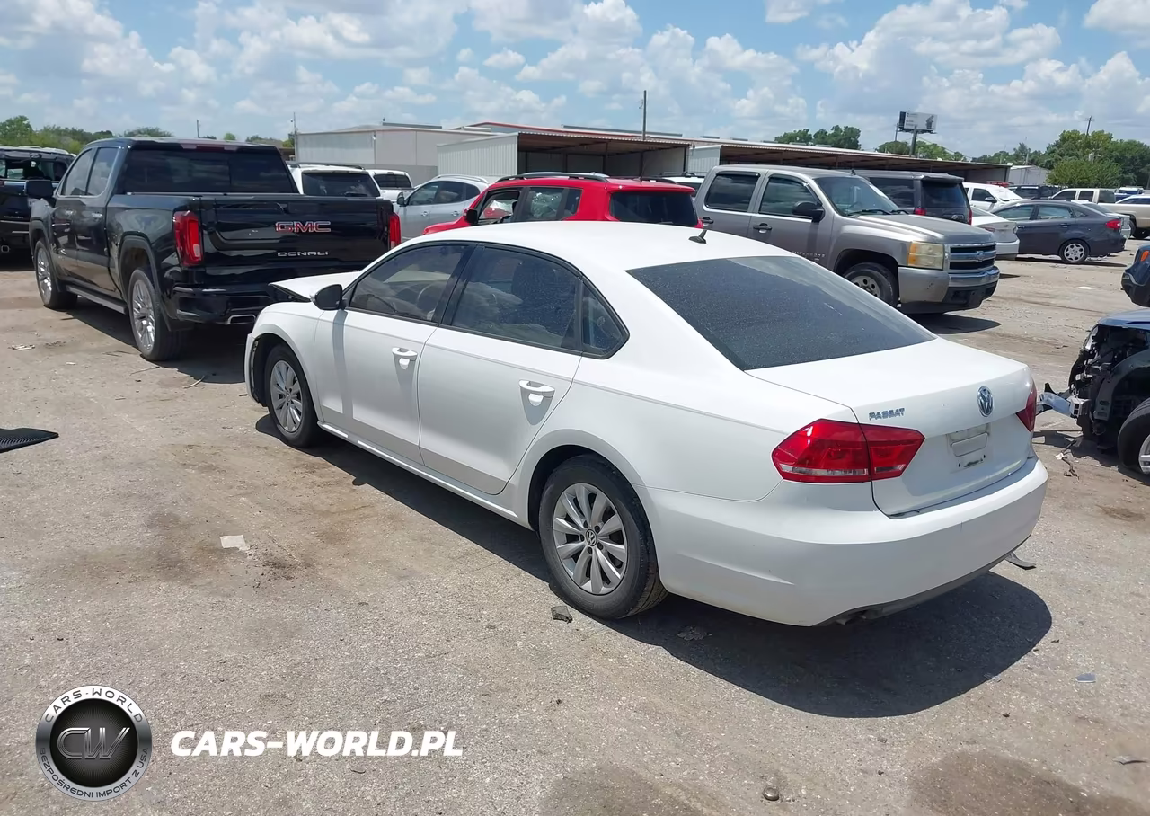 2012 Volkswagen Passat 2.5L S VIN:1VWAH7A36CC096764 - 3