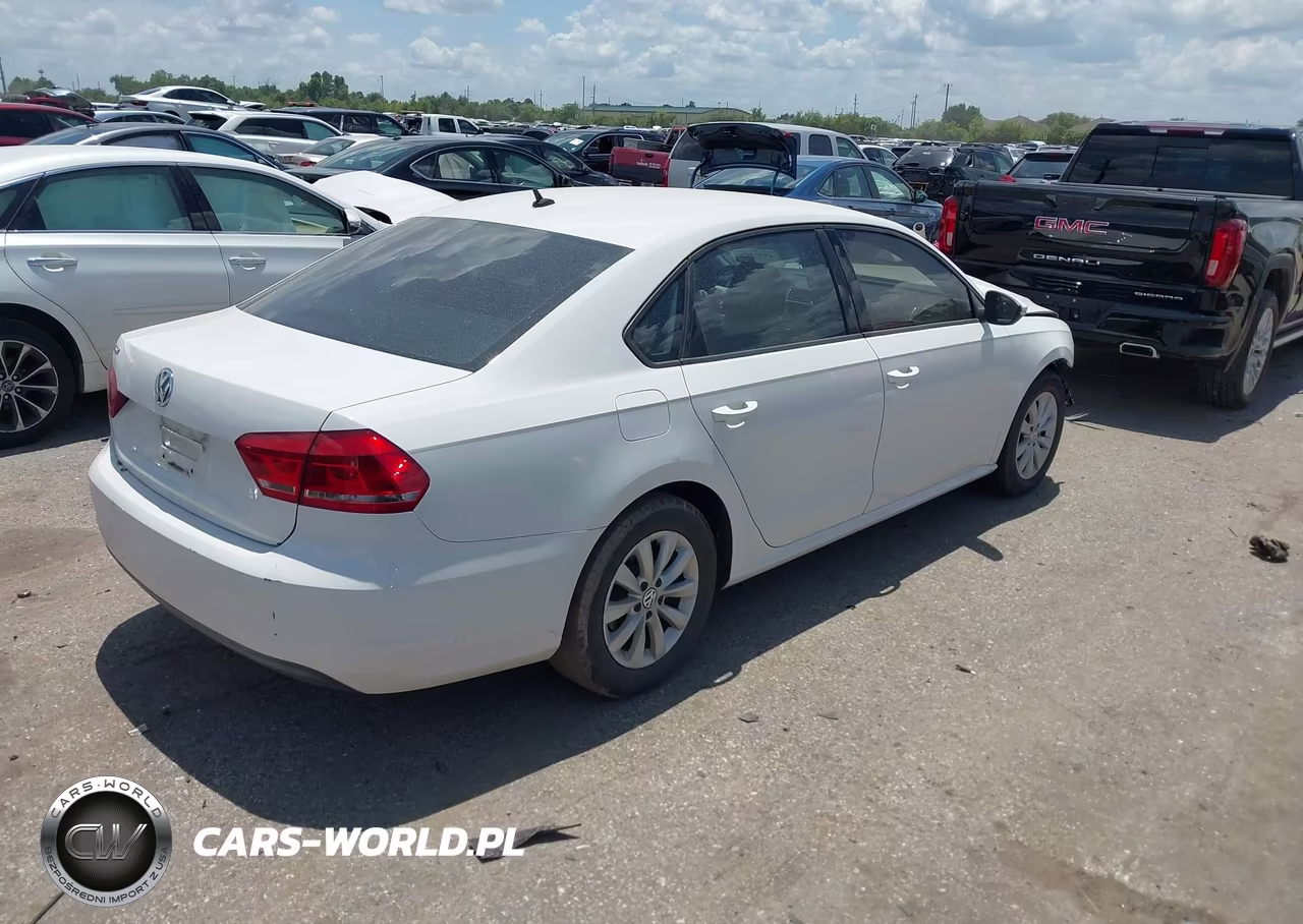 2012 Volkswagen Passat 2.5L S VIN:1VWAH7A36CC096764 - 4