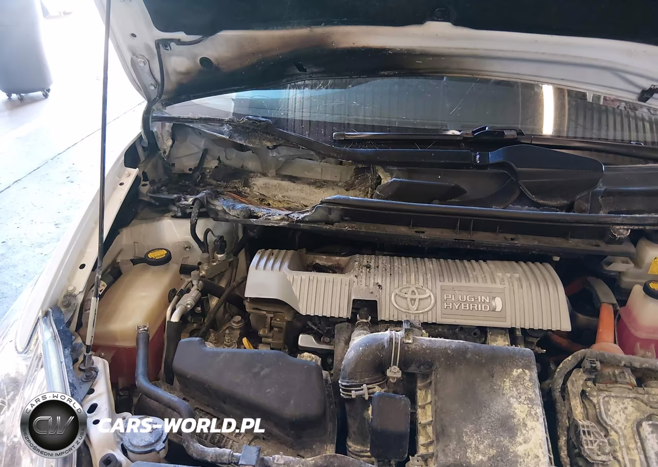 2013 Toyota Prius Plug-In VIN:JTDKN3DP9D3046644 - 6