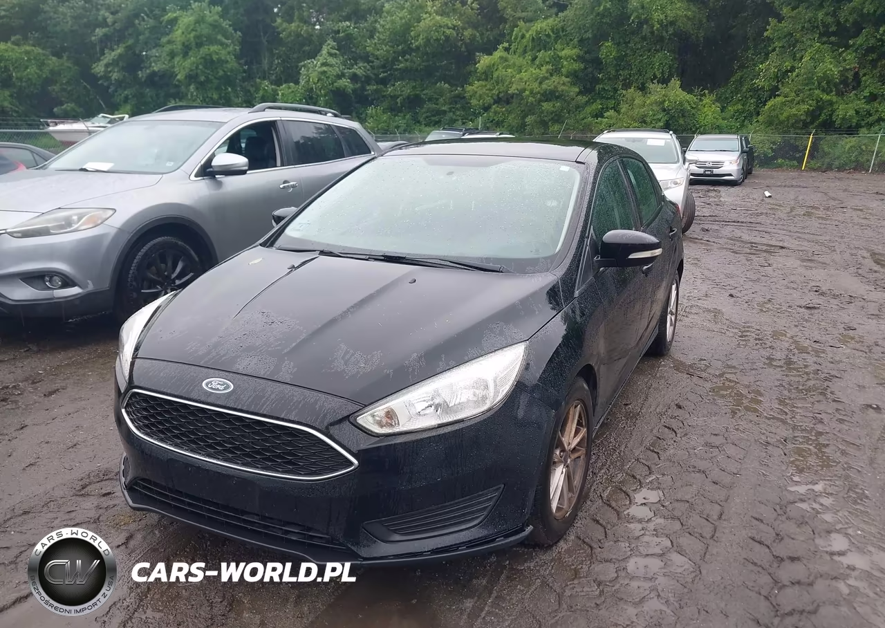 2017 Ford Focus Se VIN:1FADP3F28HL247449 - 2