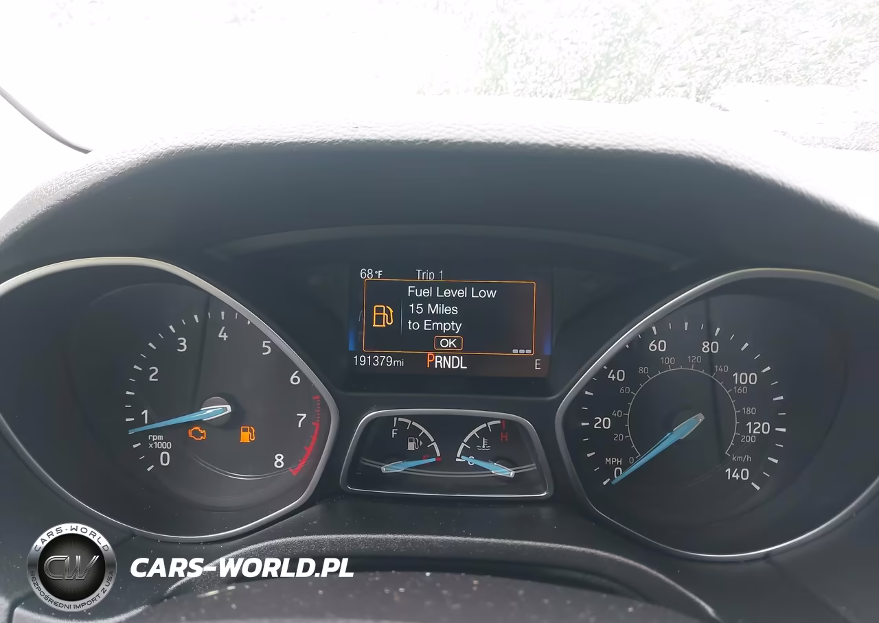 2017 Ford Focus Se VIN:1FADP3F28HL247449 - 7