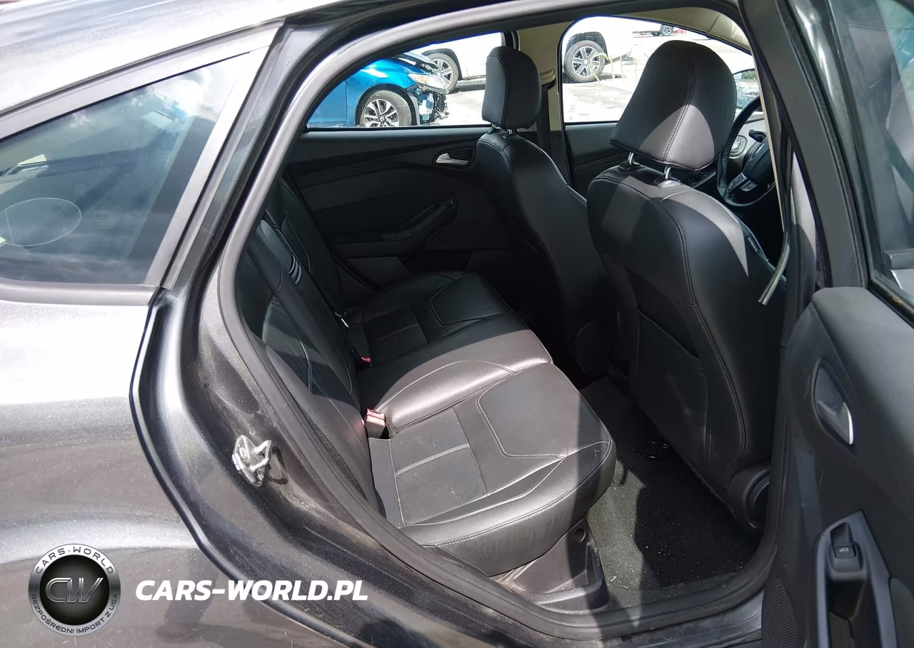 2016 Ford Focus Se VIN:1FADP3K26GL225938 - 8