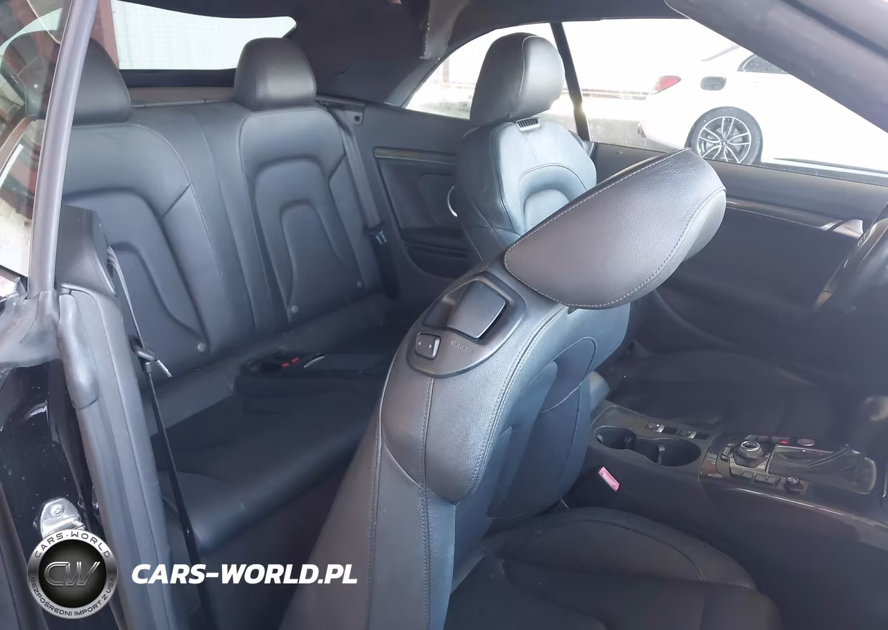 2012 Audi S5 Premium Plus VIN:WAUCGAFH8CN000585 - 8