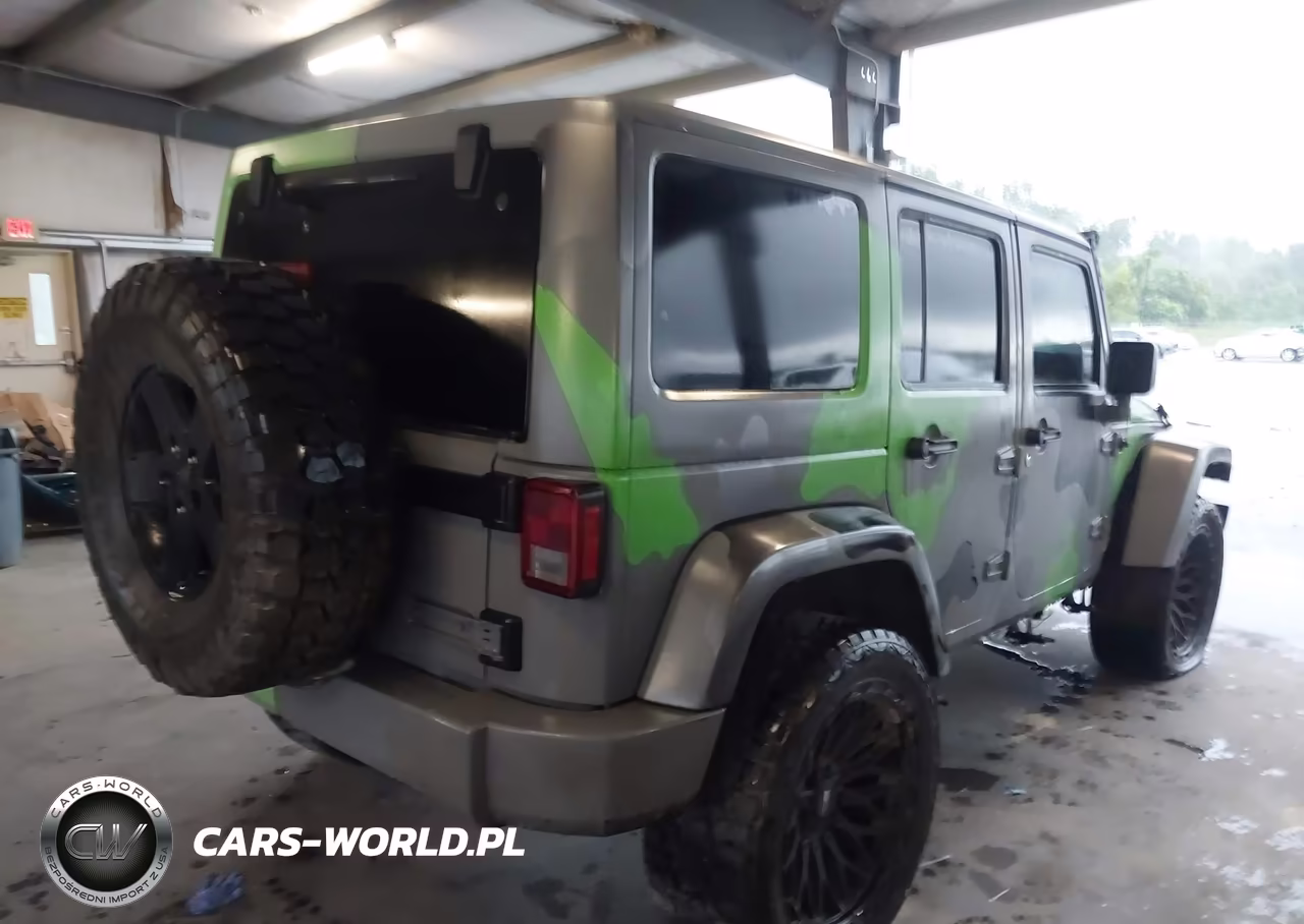 2016 Jeep Wrangler Unlimited Sport VIN:1C4BJWDG8GL333829 - 4