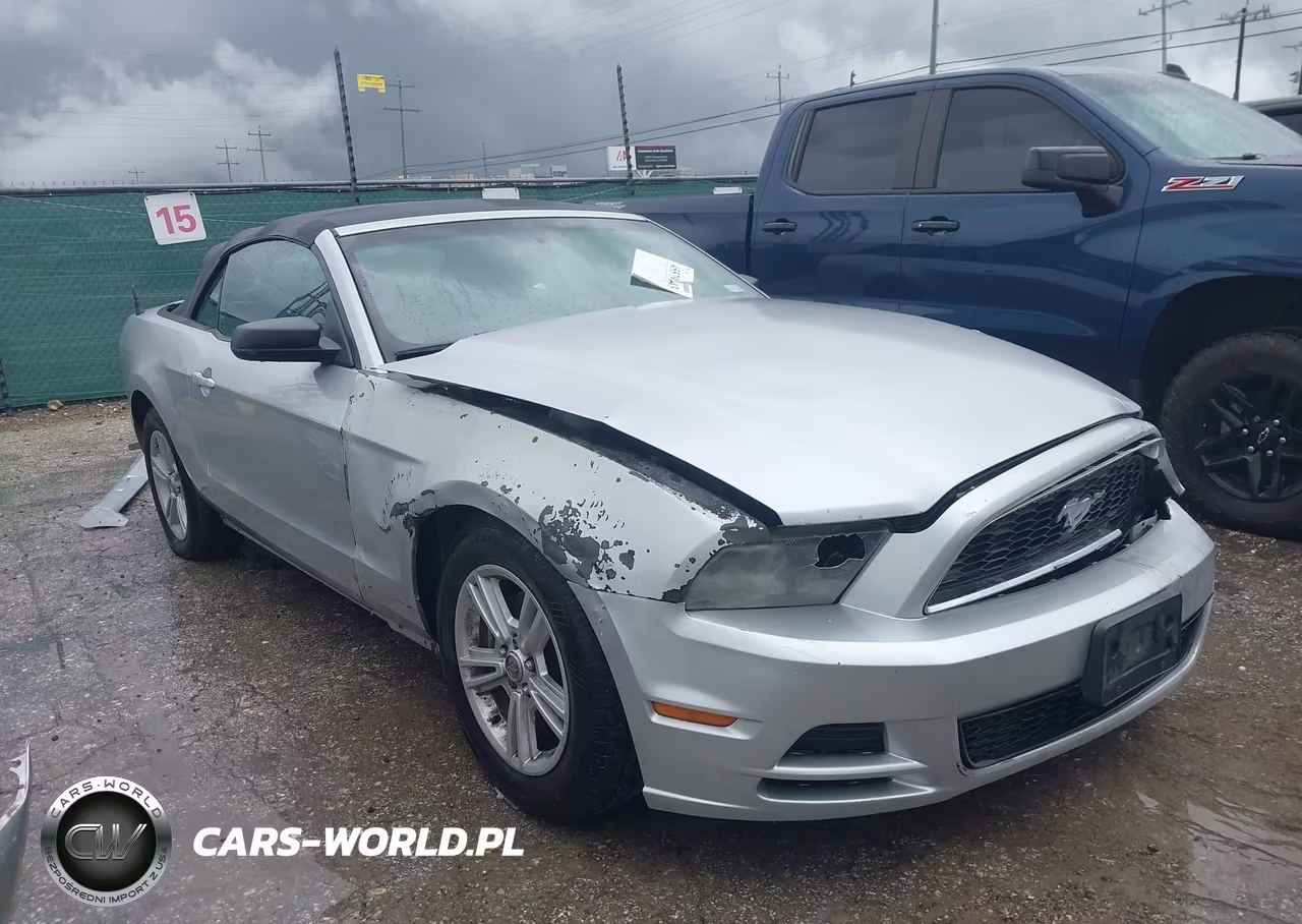 2013 Ford Mustang V6