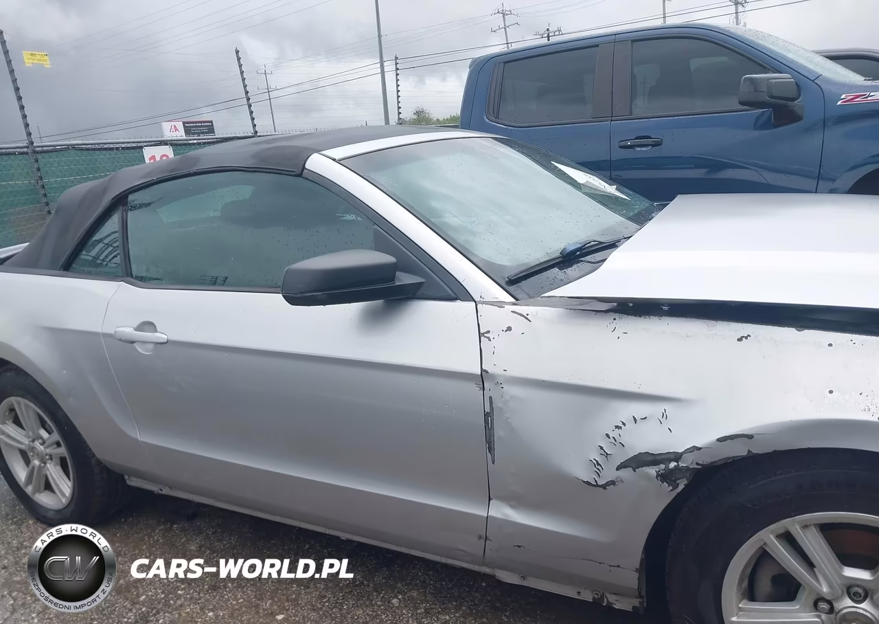 2013 Ford Mustang V6 VIN:1ZVBP8EM3D5272319 - 14