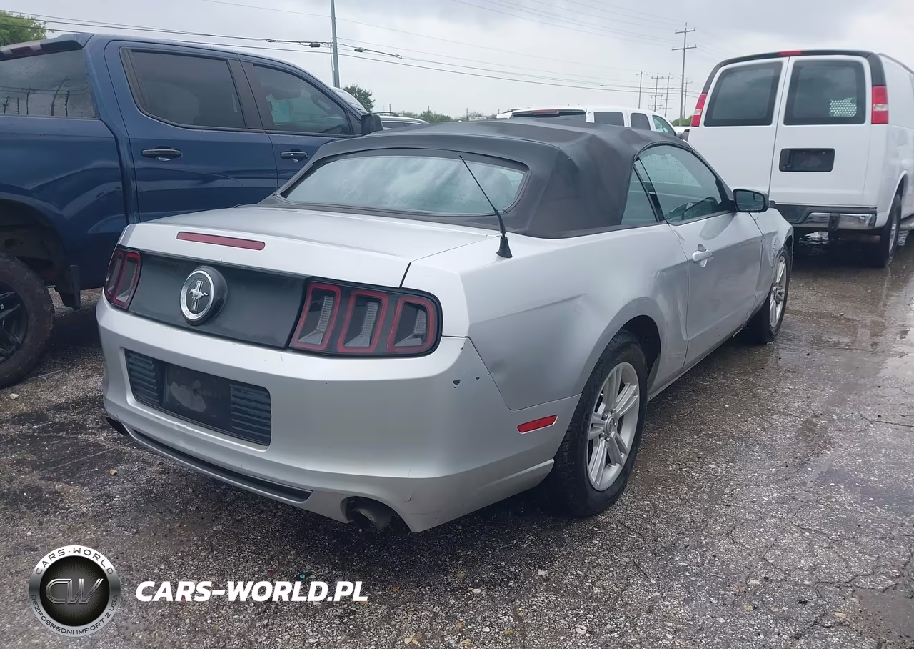 2013 Ford Mustang V6 VIN:1ZVBP8EM3D5272319 - 4