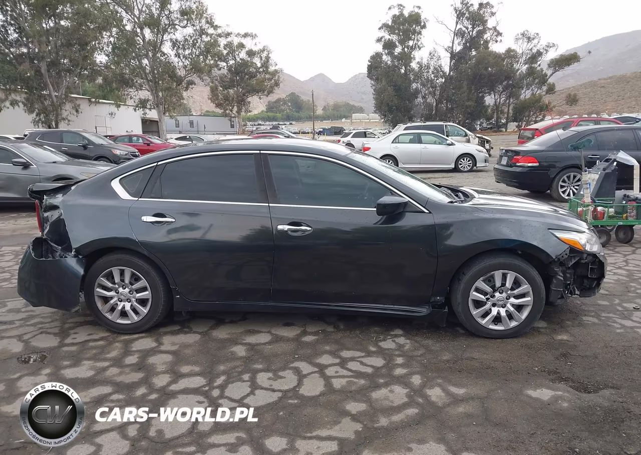 2018 Nissan Altima 2.5 S VIN:1N4AL3AP4JC475570 - 13