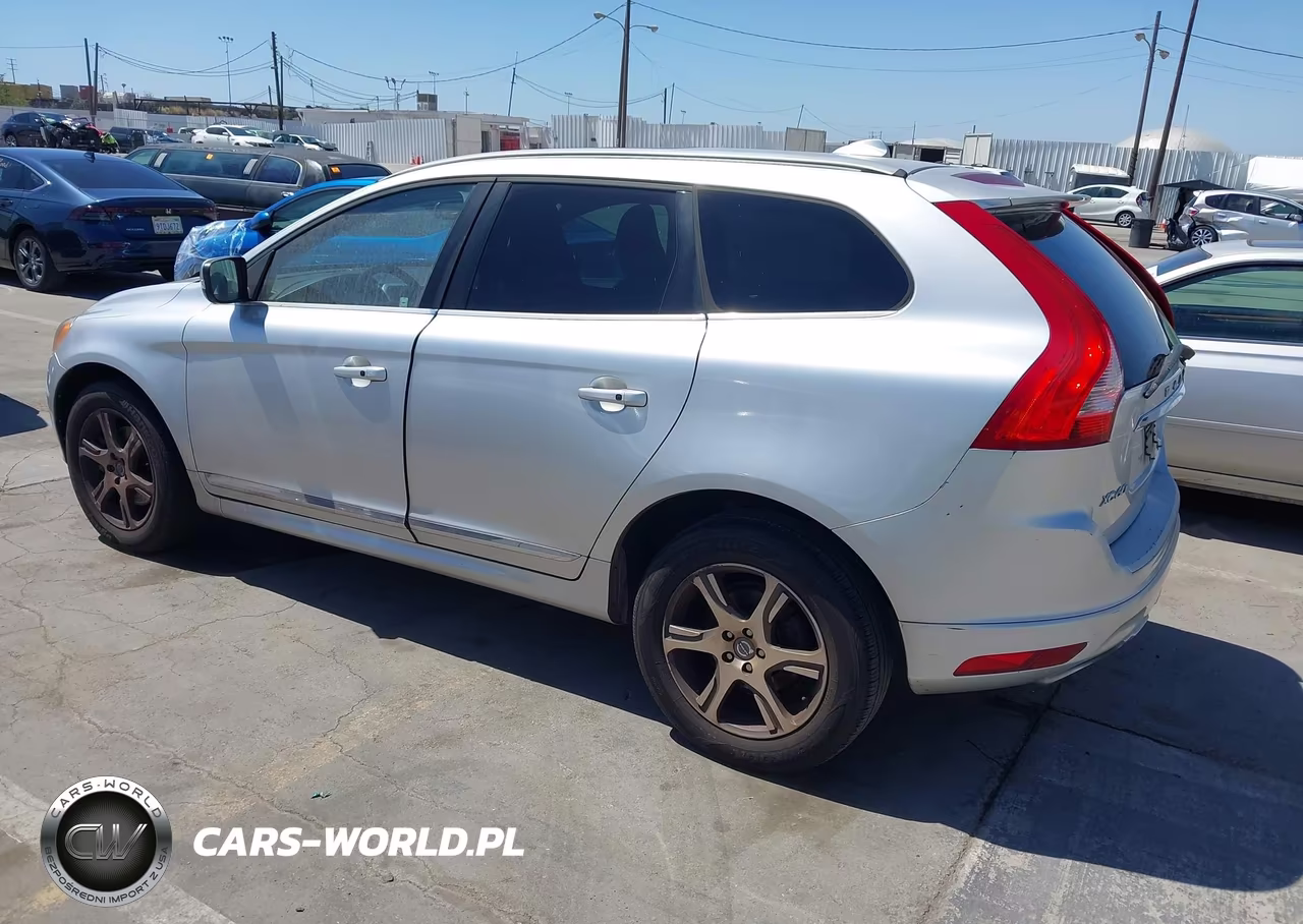 2014 Volvo Xc60 T6 R-Design Premier Plus VIN:YV4902DZ5E2504144 - 3
