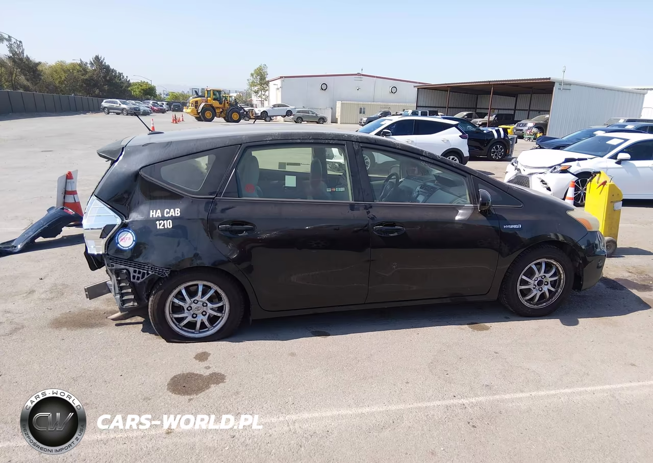 2012 Toyota Prius V Three VIN:JTDZN3EU9C3043356 - 18