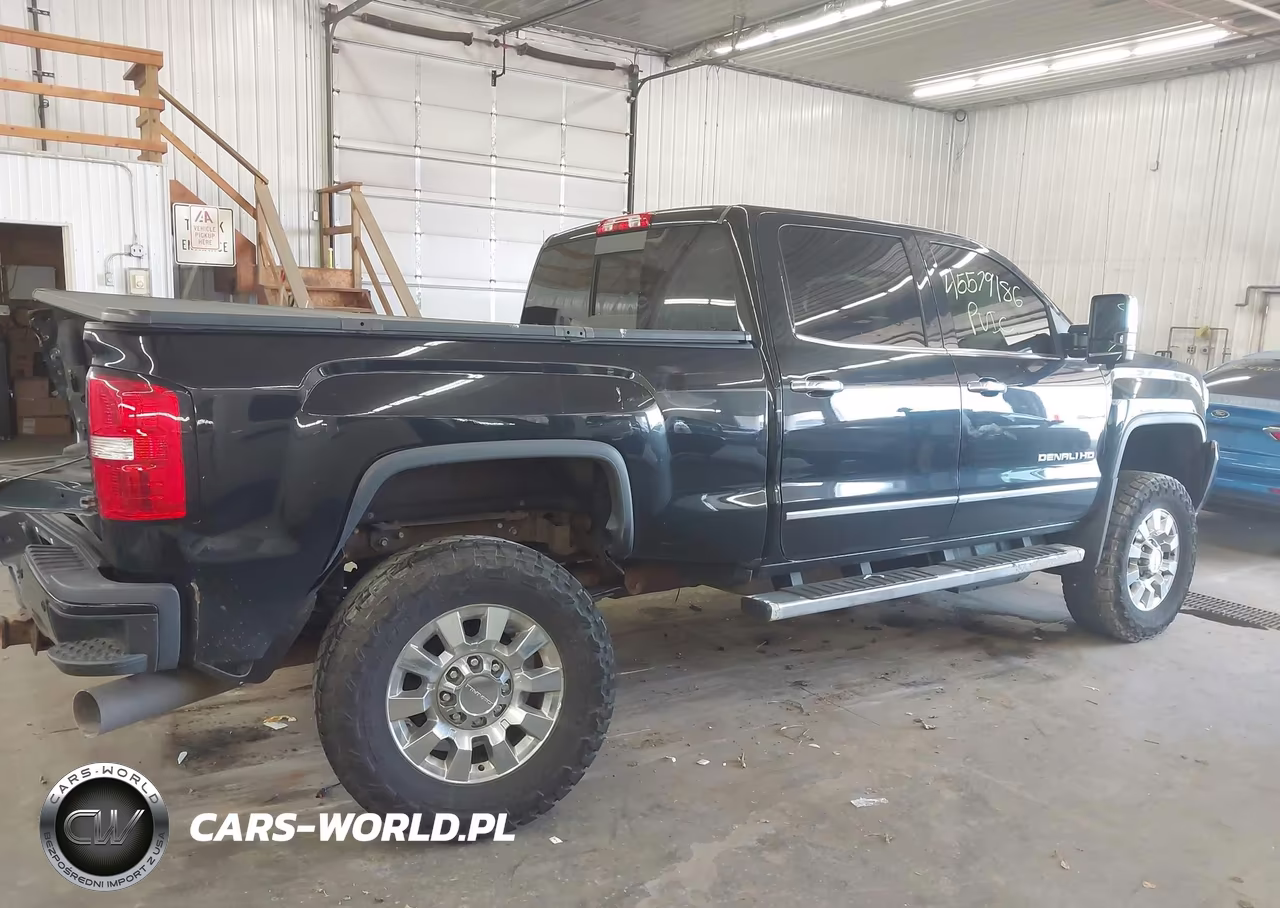 2018 GMC Sierra 3500Hd Denali VIN:1GT42YEY1JF135687 - 13