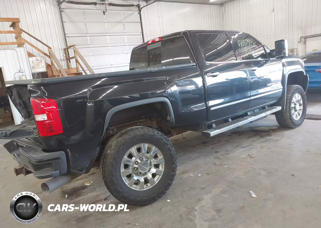 2018 GMC Sierra 3500Hd Denali VIN:1GT42YEY1JF135687 - 4